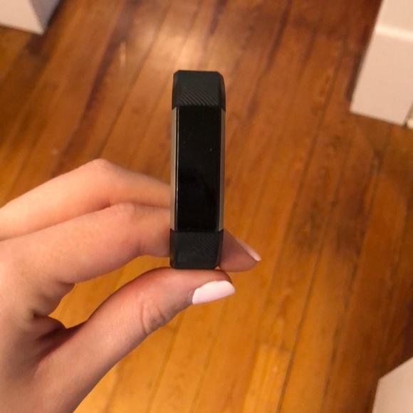 Fitbit Alta - Picture 2 of 4